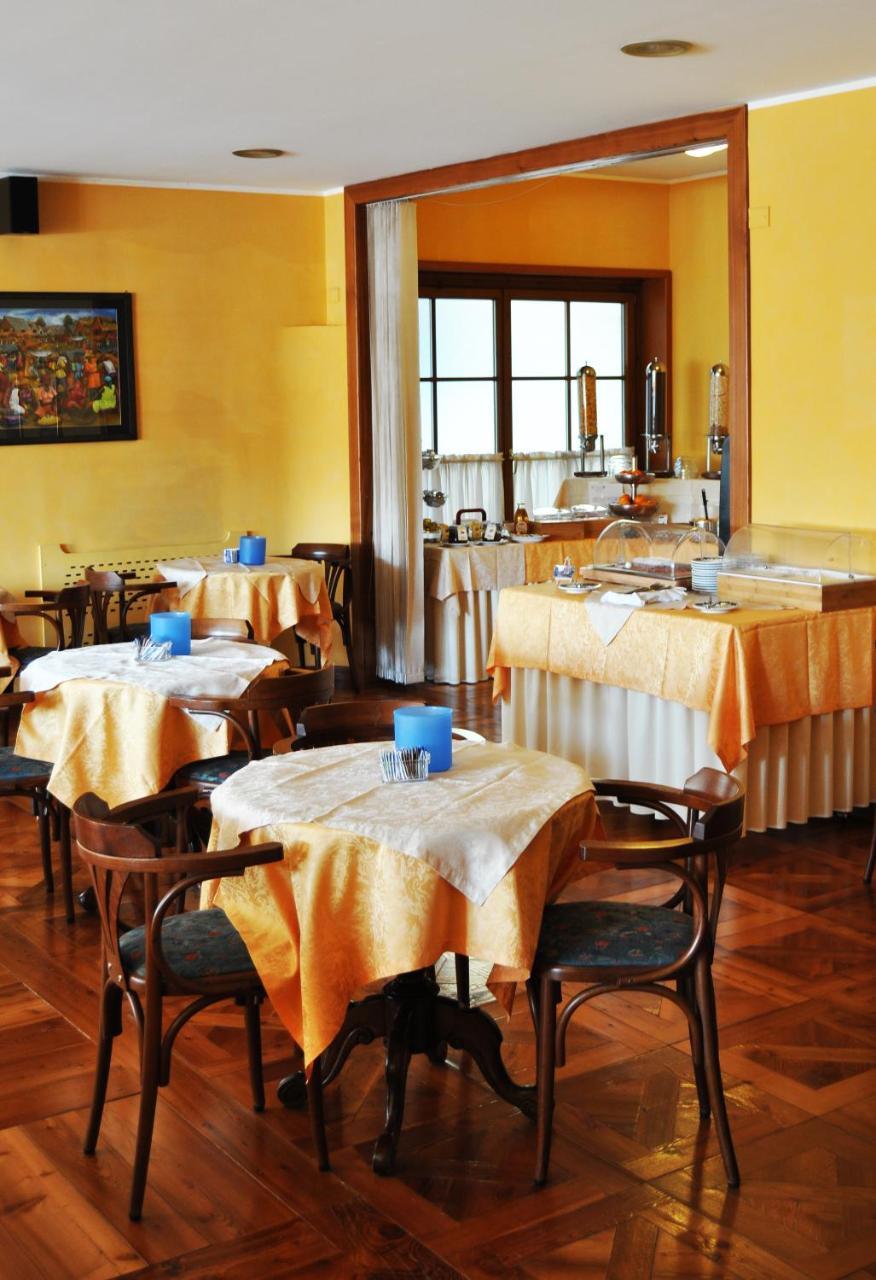 Hotel Elena Сент-Винсент Экстерьер фото