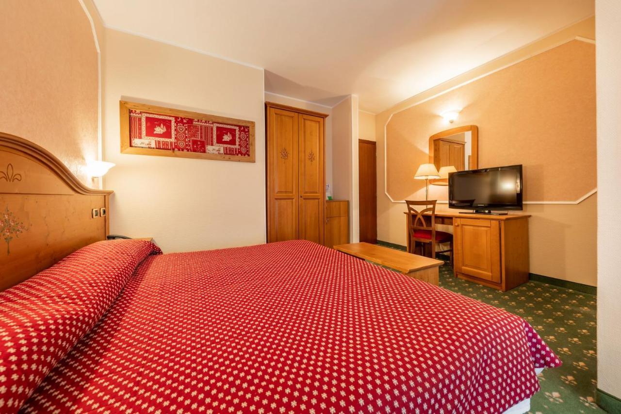 Hotel Elena Сент-Винсент Экстерьер фото